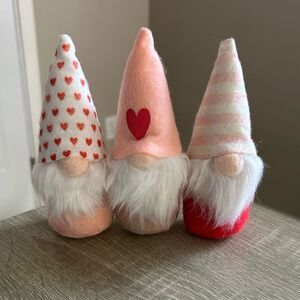PREOWNED … Set Of 3 Fabric Gnome “Valentine” Figures